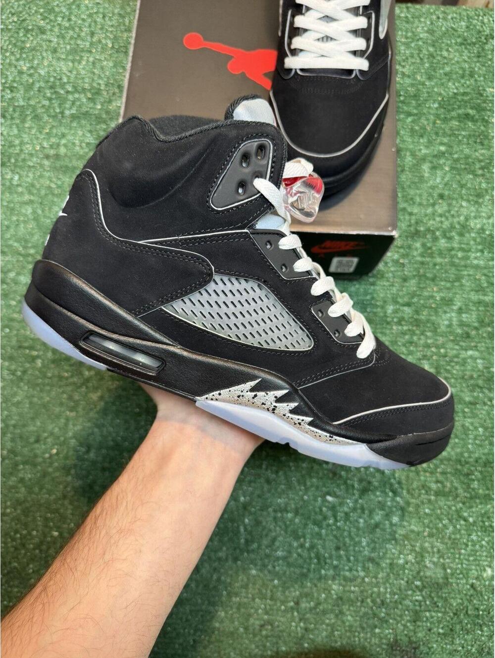 Jordan Retro 5 Black Metallic Reimagined Size 11